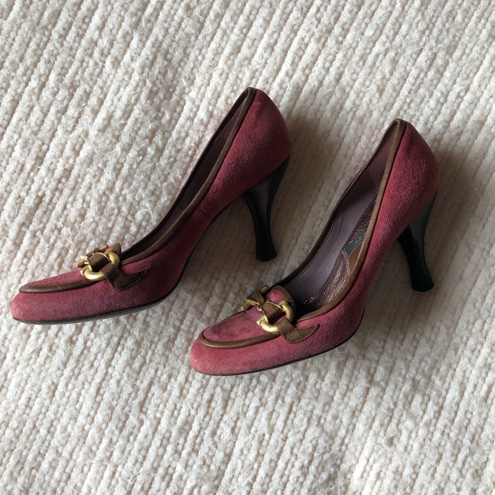 plum round toe pumps